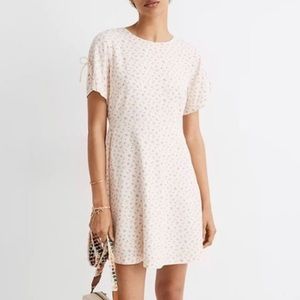 NWT - Madewell Flutter-Sleeve Dress - size 6